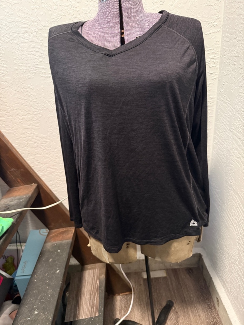 Reebok Women’s Charcoal Long Sleeve V-Neck Tee